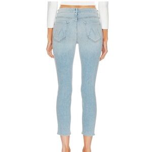 MOTHER The Looker Swimming Pool Sunday Blue
Crop Skinny High Rise Denim Jeans 28